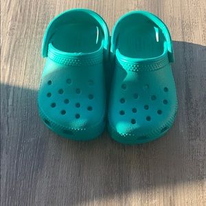 Girls crocs